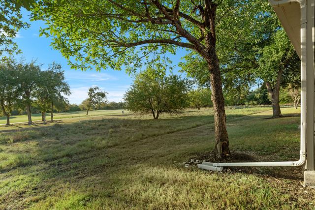 121 Dickens CIR, Georgetown, TX 78633