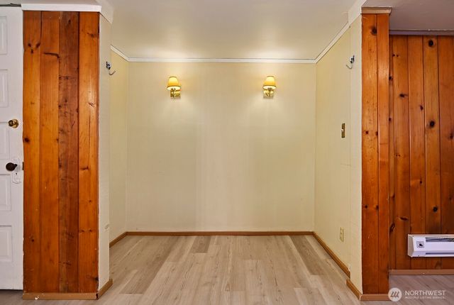 5262 15th Avenue NE, Seattle, WA 98105