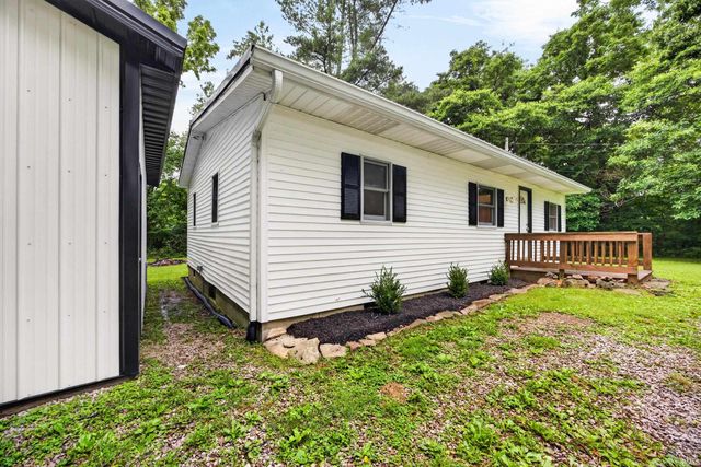 6352 W Woodland Road, Ellettsville, IN 47429
