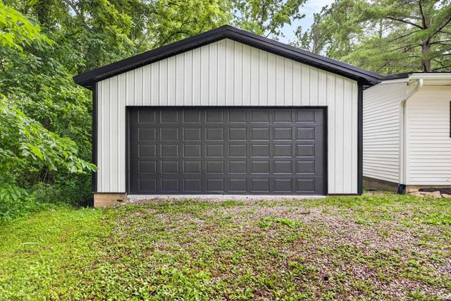 6352 W Woodland Road, Ellettsville, IN 47429