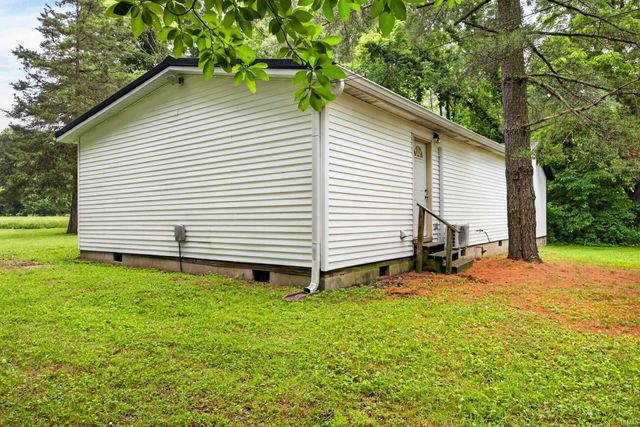 6352 W Woodland Road, Ellettsville, IN 47429