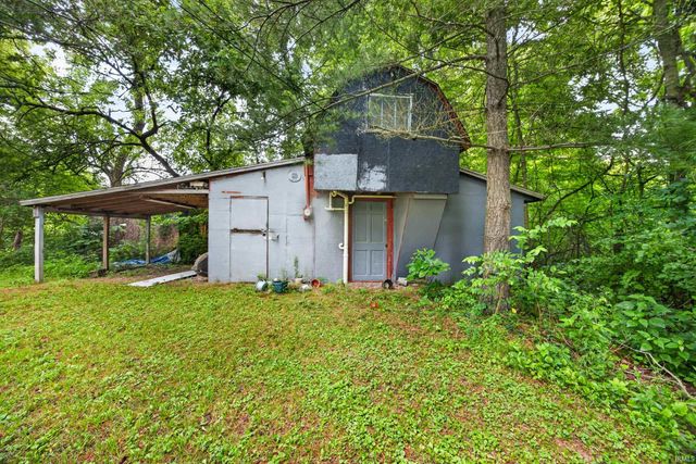 6352 W Woodland Road, Ellettsville, IN 47429