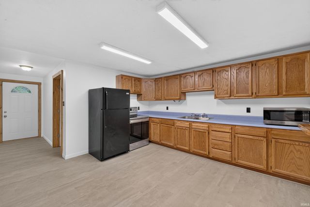 6352 W Woodland Road, Ellettsville, IN 47429