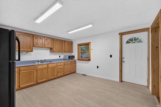 6352 W Woodland Road, Ellettsville, IN 47429