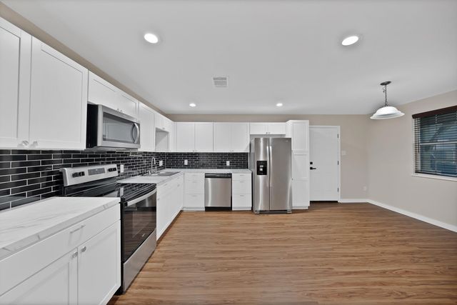 824 E Prairie View Road, Crowley, TX 76036