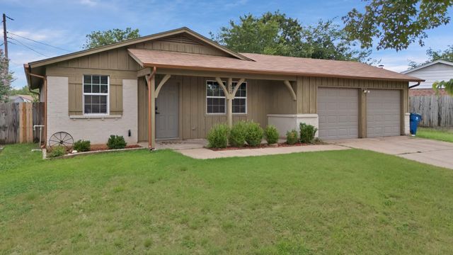 824 E Prairie View Road, Crowley, TX 76036