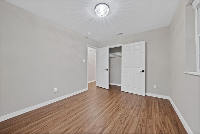 824 E Prairie View Road, Crowley, TX 76036