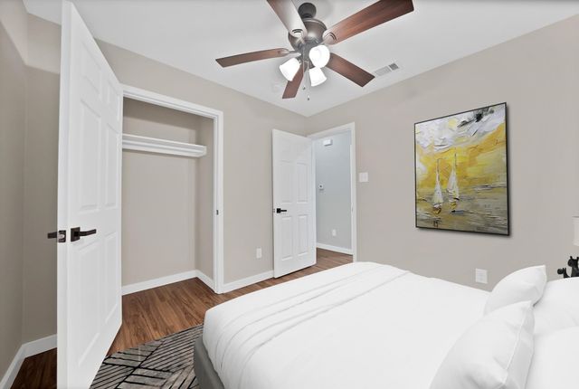 824 E Prairie View Road, Crowley, TX 76036