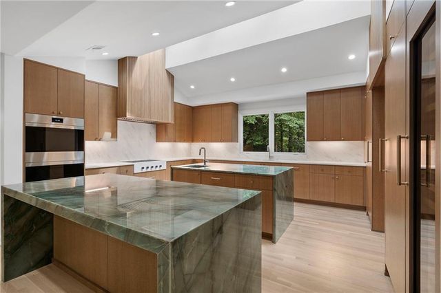 366 Blackland Road NW, Atlanta, GA 30342