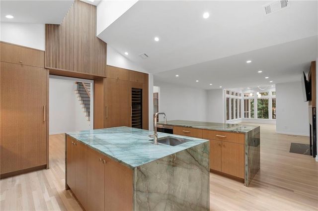 366 Blackland Road NW, Atlanta, GA 30342