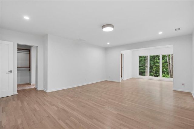 366 Blackland Road NW, Atlanta, GA 30342
