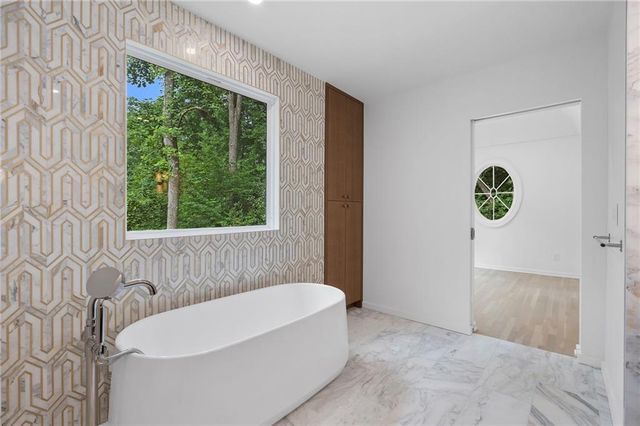 366 Blackland Road NW, Atlanta, GA 30342