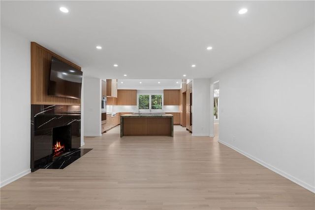 366 Blackland Road NW, Atlanta, GA 30342