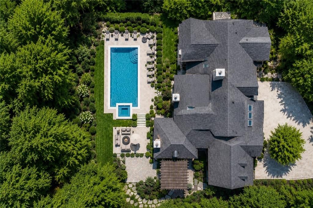 366 Blackland Road NW, Atlanta, GA 30342