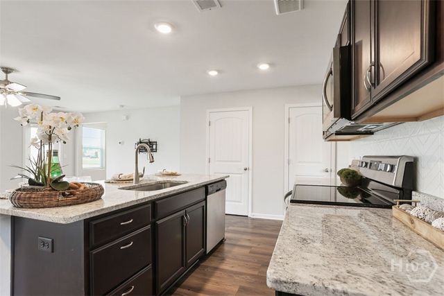 10 Flagler Drive, Savannah, GA 31419