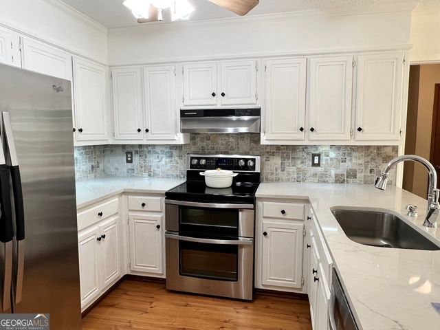 1461 Fox Forest Terrace SW, Lilburn, GA 30047
