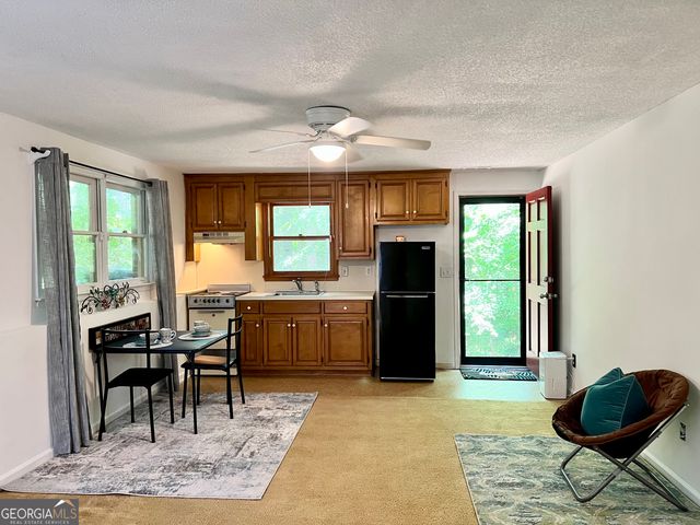 1461 Fox Forest Terrace SW, Lilburn, GA 30047