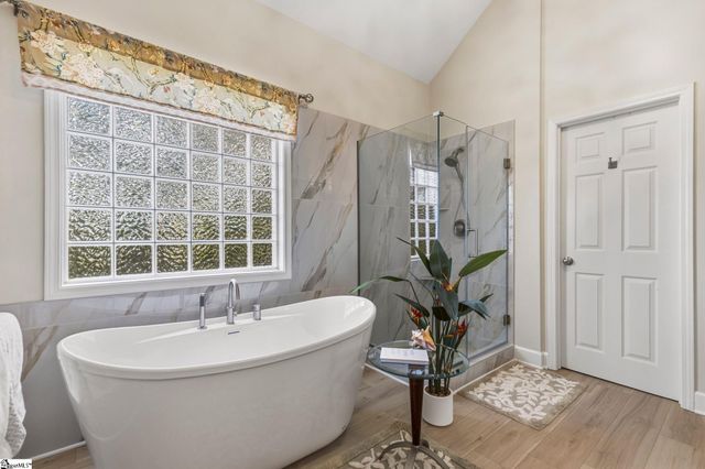 102 Cricken Tree Drive, Simpsonville, SC 29681