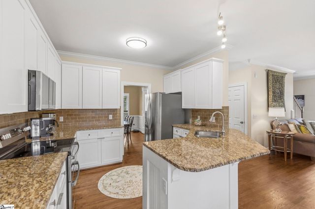 102 Cricken Tree Drive, Simpsonville, SC 29681