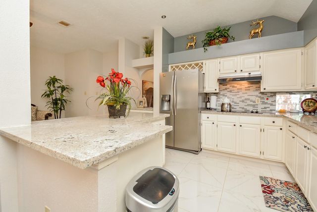 14823 Redwood Bend Trail, Houston, TX 77062