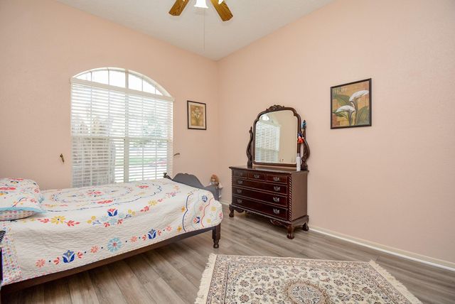 14823 Redwood Bend Trail, Houston, TX 77062