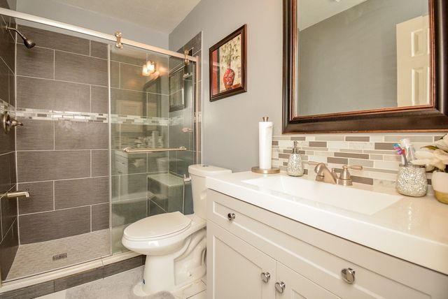 14823 Redwood Bend Trail, Houston, TX 77062