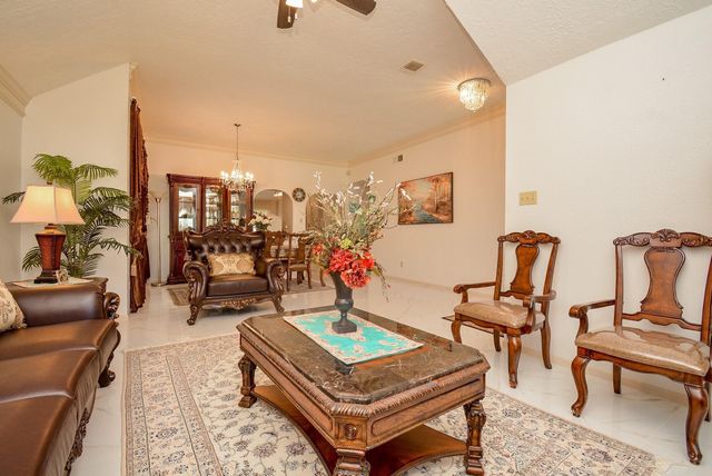 14823 Redwood Bend Trail, Houston, TX 77062