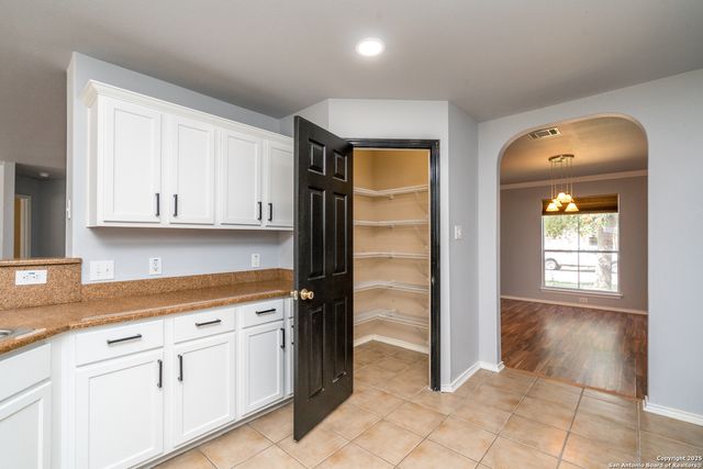 9439 Anderson Way, Converse, TX 78109