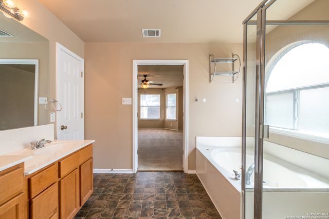 9439 Anderson Way, Converse, TX 78109