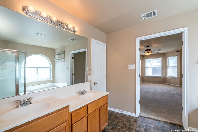 9439 Anderson Way, Converse, TX 78109