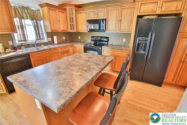 1357 North Cottonwood Road, Lehigh Twp, PA 18038