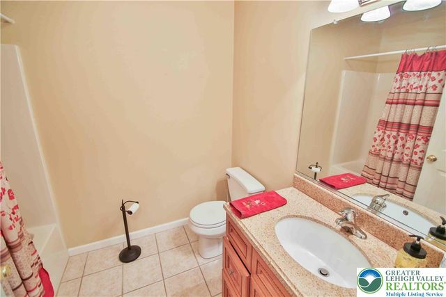 1357 North Cottonwood Road, Lehigh Twp, PA 18038