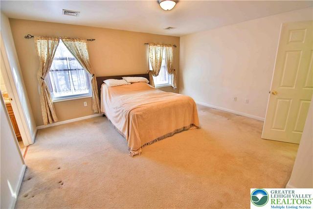 1357 North Cottonwood Road, Lehigh Twp, PA 18038