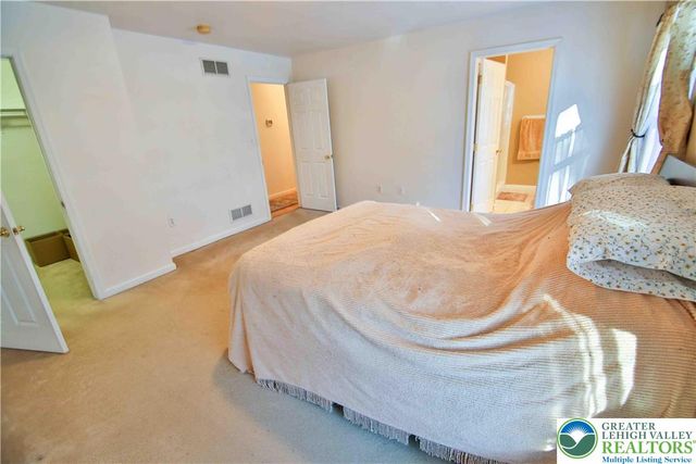 1357 North Cottonwood Road, Lehigh Twp, PA 18038