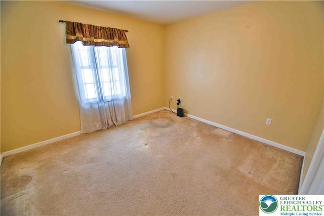 1357 North Cottonwood Road, Lehigh Twp, PA 18038