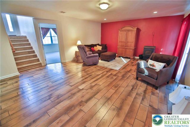 1357 North Cottonwood Road, Lehigh Twp, PA 18038