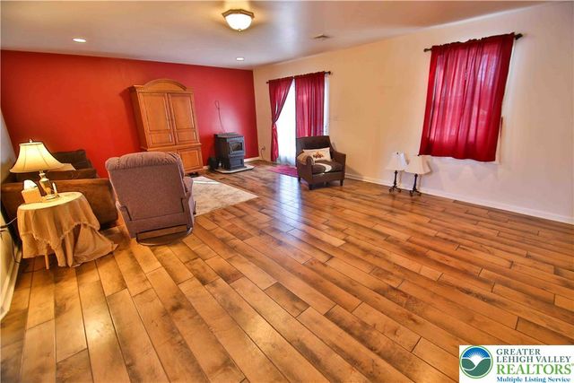 1357 North Cottonwood Road, Lehigh Twp, PA 18038