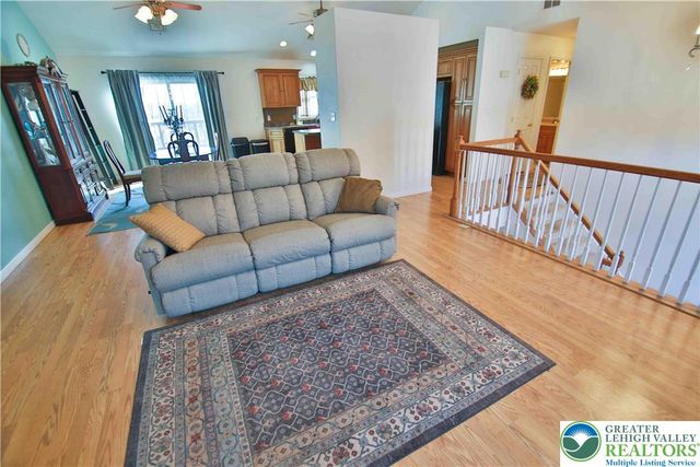 1357 North Cottonwood Road, Lehigh Twp, PA 18038