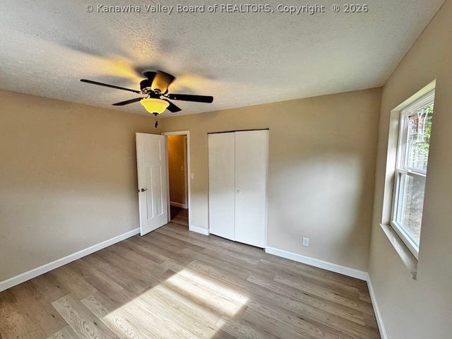 137 Springlea Drive, Winfield, WV 25213