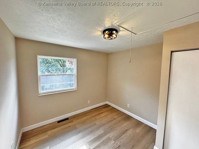 137 Springlea Drive, Winfield, WV 25213