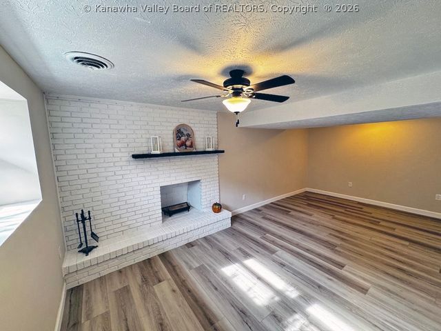 137 Springlea Drive, Winfield, WV 25213