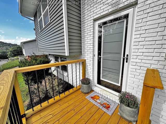 137 Springlea Drive, Winfield, WV 25213