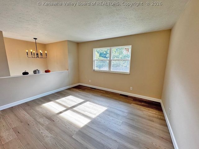 137 Springlea Drive, Winfield, WV 25213