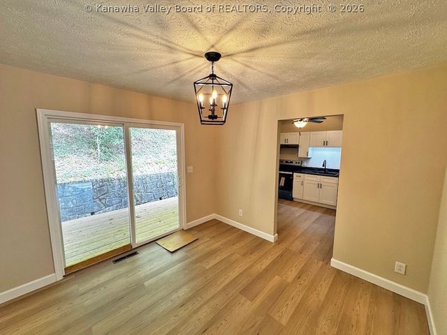 137 Springlea Drive, Winfield, WV 25213
