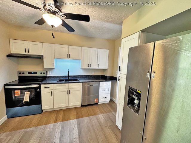 137 Springlea Drive, Winfield, WV 25213