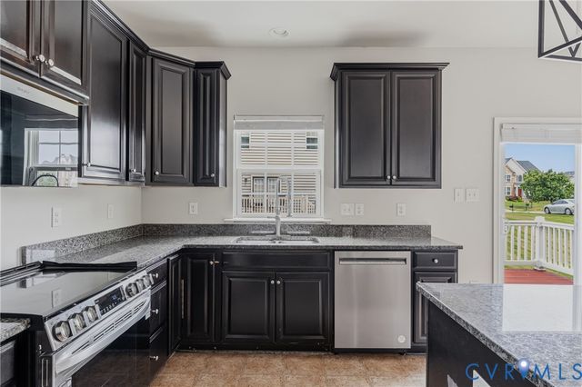 12218 Winbolt Dr, Chester, VA 23836
