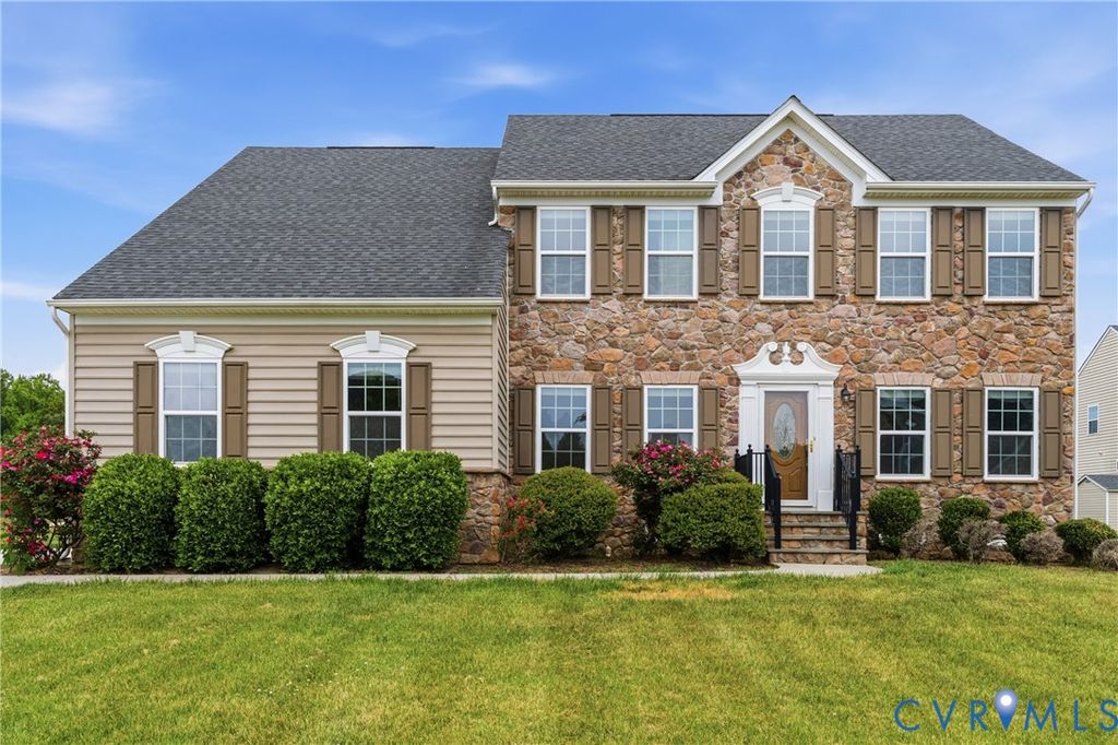 12218 Winbolt Dr, Chester, VA 23836