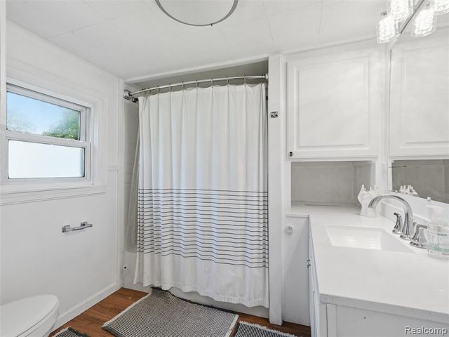 2733 Lovington Drive, Troy, MI 48083