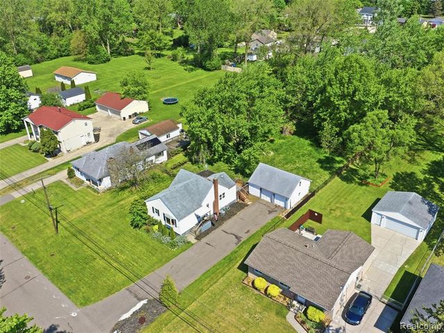 2733 Lovington Drive, Troy, MI 48083
