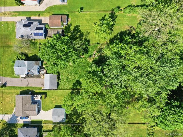 2733 Lovington Drive, Troy, MI 48083